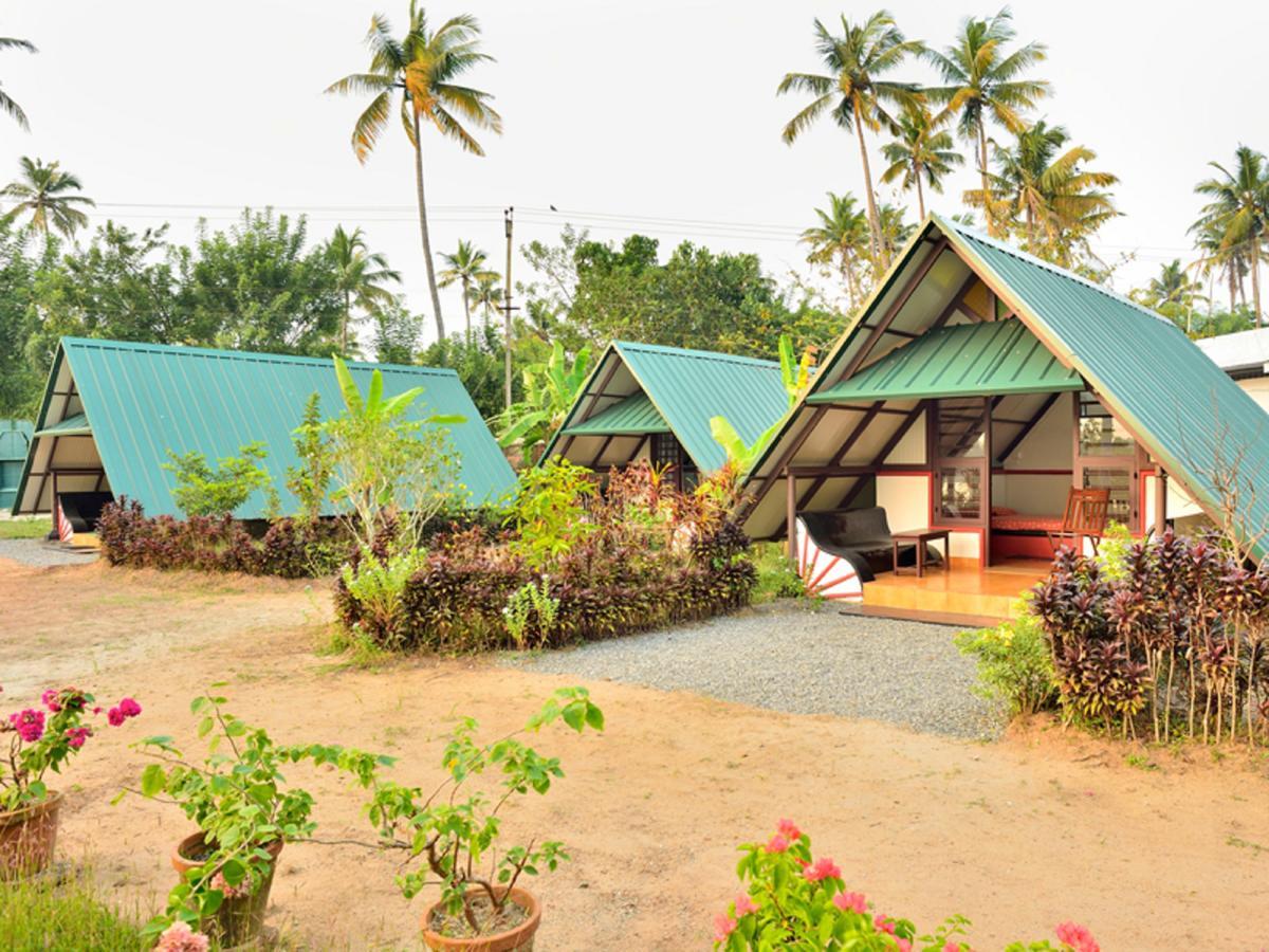 Kadaloram Beach Resort Kochi Buitenkant foto