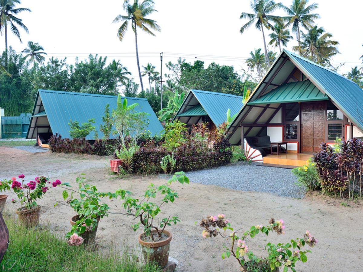 Kadaloram Beach Resort Kochi Buitenkant foto