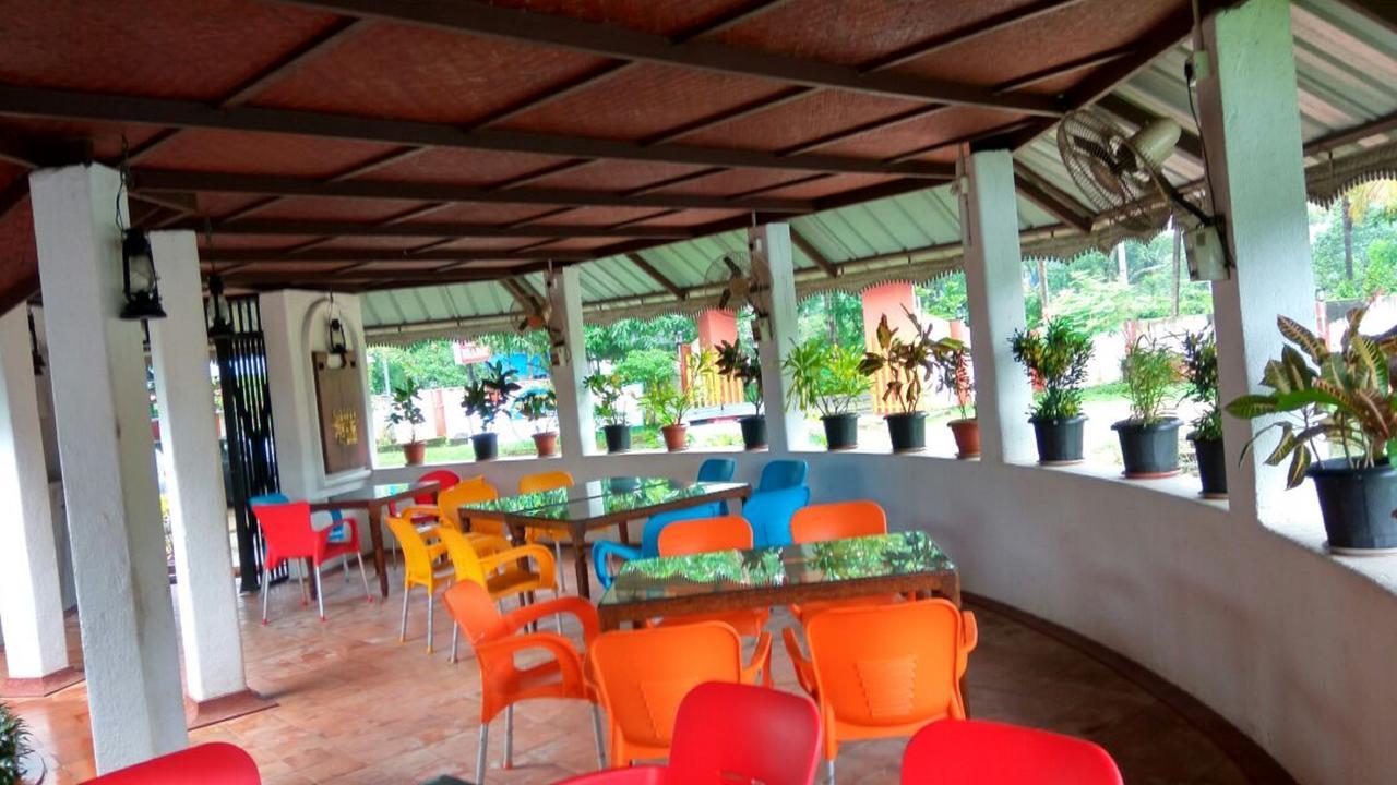 Kadaloram Beach Resort Kochi Buitenkant foto